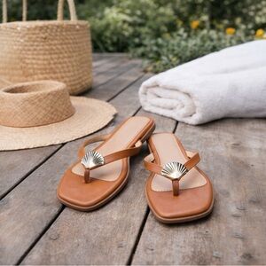 Boutique Tan Thong Sandals Size 7.5 Gold Shell Detail Slide Flats